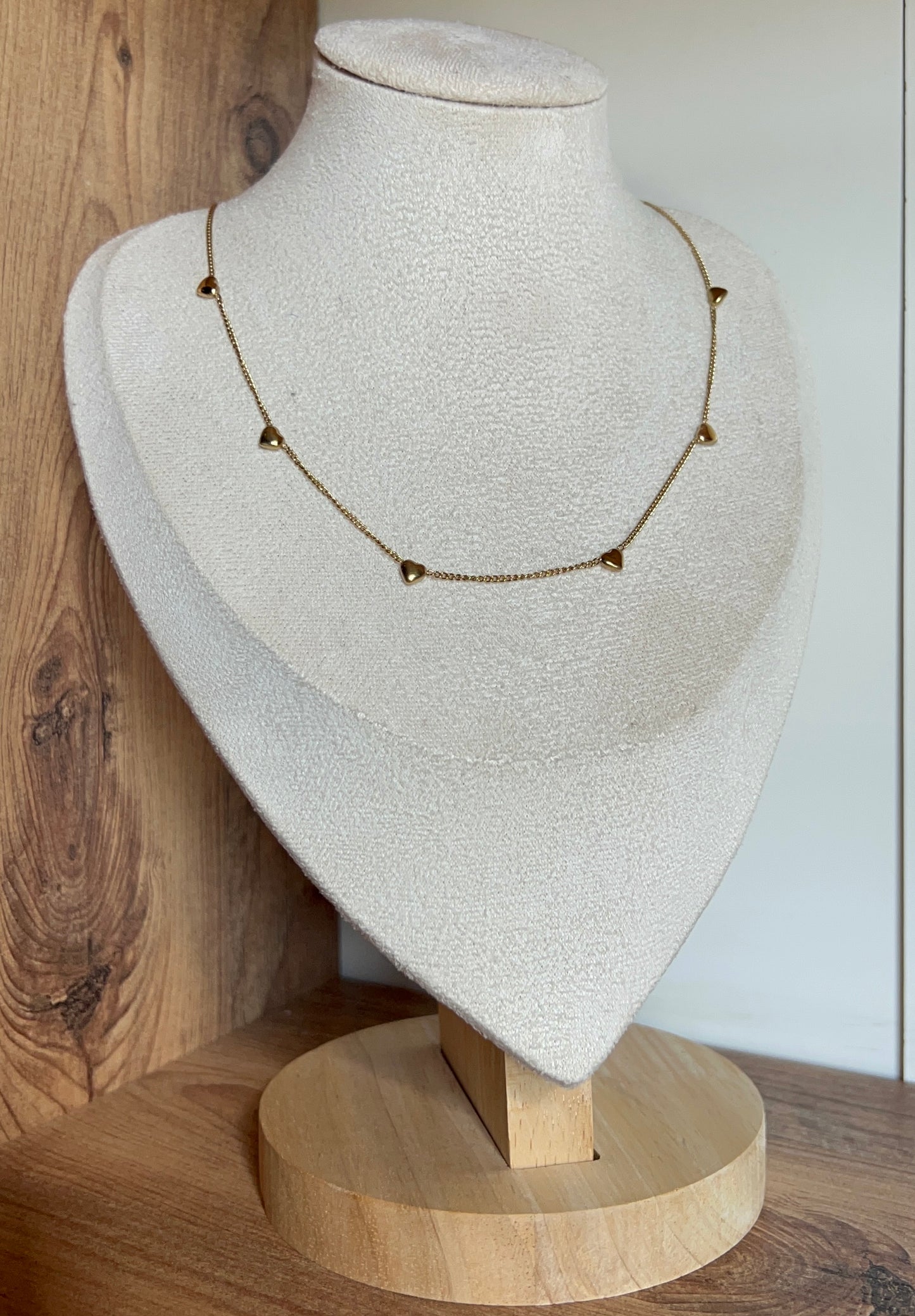 Mini hearts necklace