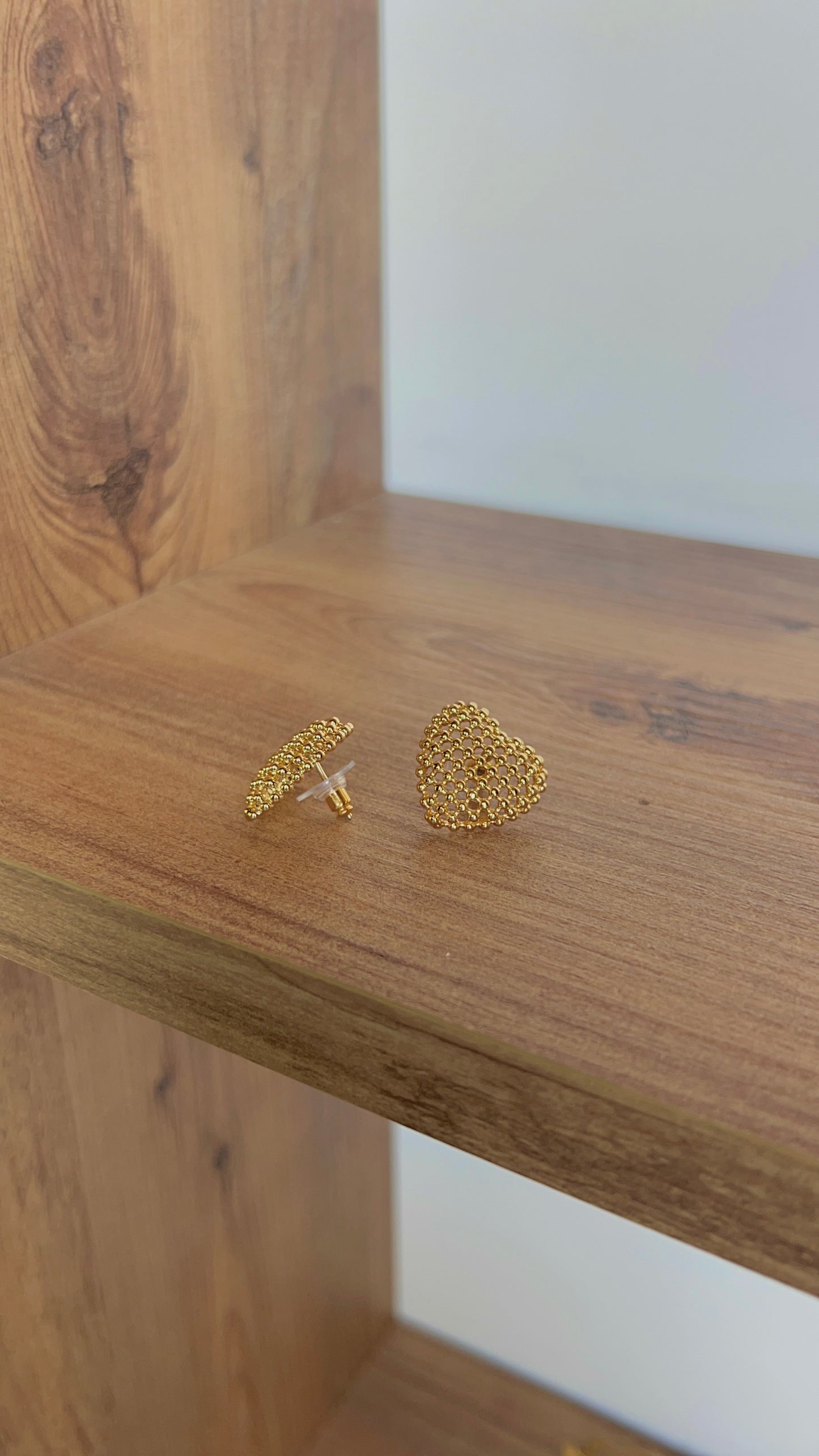 Heart earstud earrings