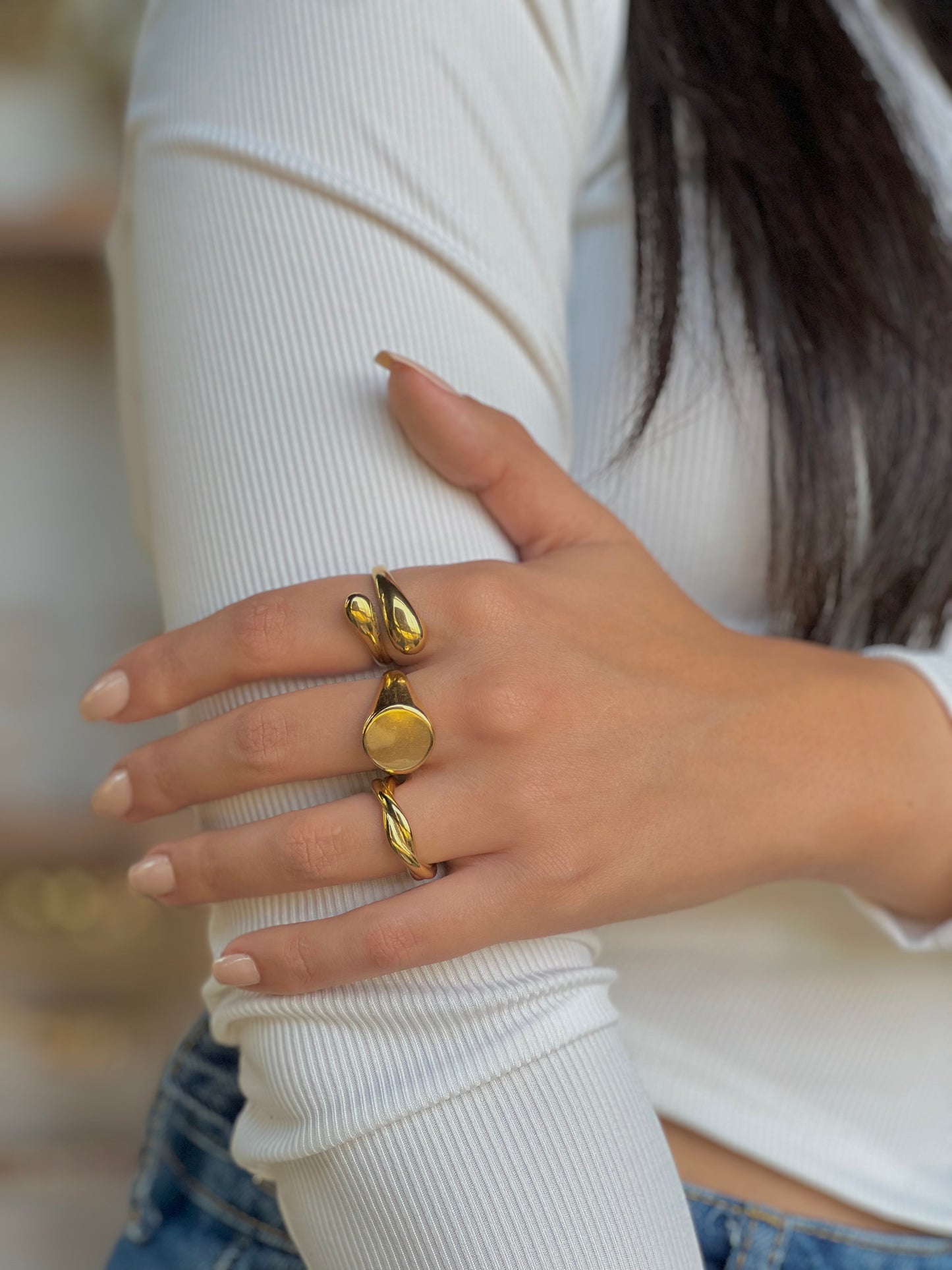 Bold rings