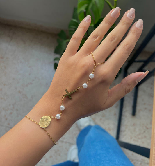 Cross chain bracelet