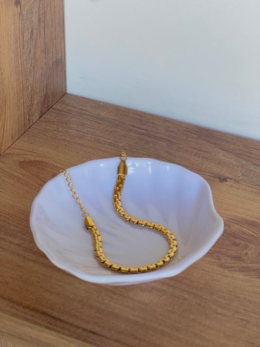 Gold bracelet