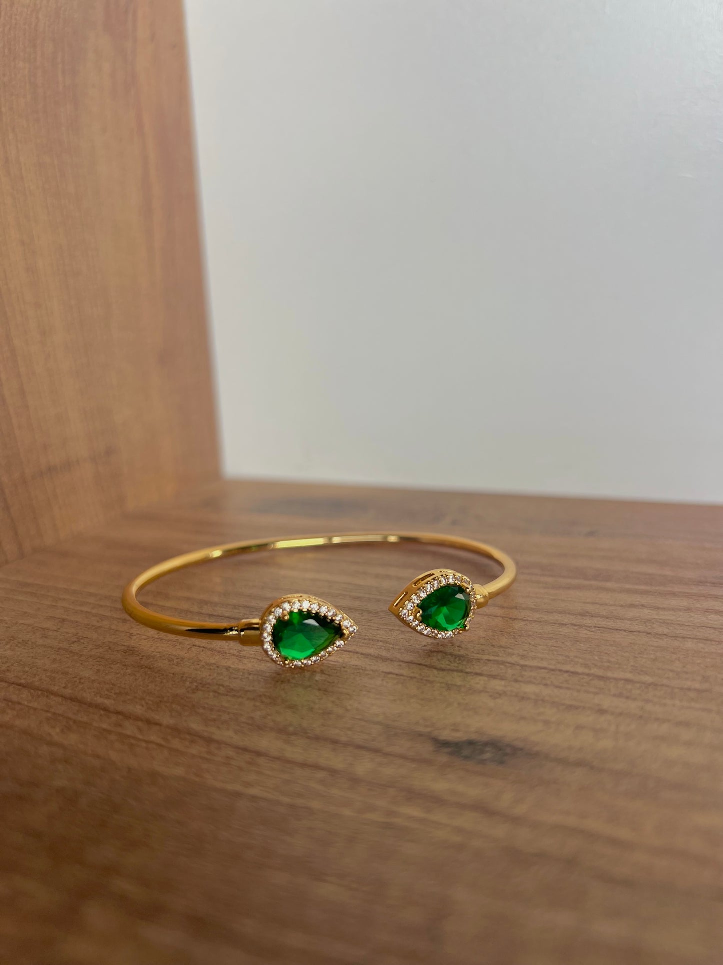 Emeralda bangle bracelet