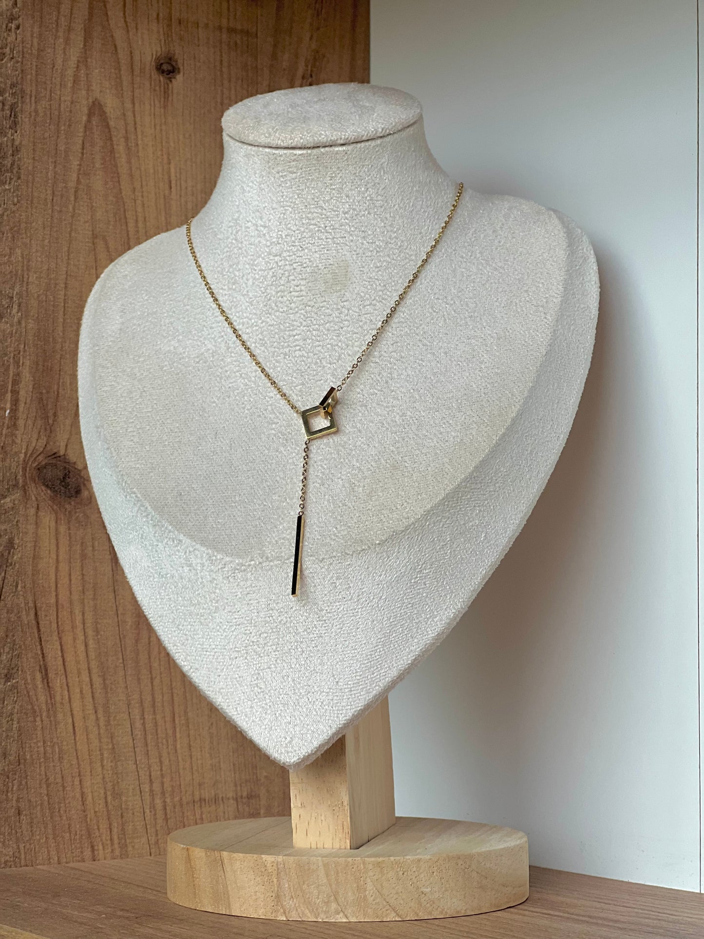 Geometric necklace